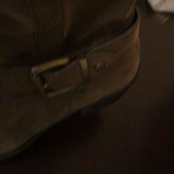 Shoes - Picture 2 of 3